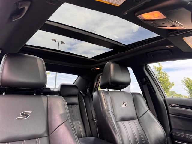 2022 Chrysler 300 S