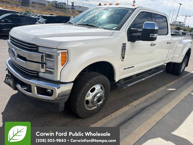 White Platinum Clearcoat Metallic 2019 Ford F-350 Super Duty Pickup Truck Four-Wheel Drive 6-Speed Automatic