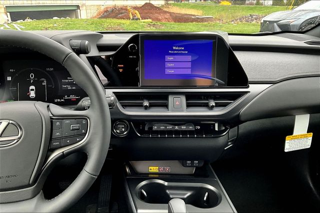 View vehicle photo 7