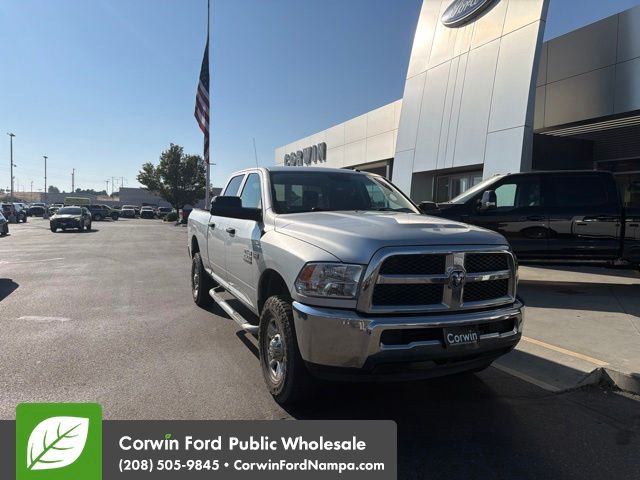 2015 RAM 2500 Plata (Bright Silver Clearcoat Metallic) Camioneta Todo terreno 6 velocidades Automática