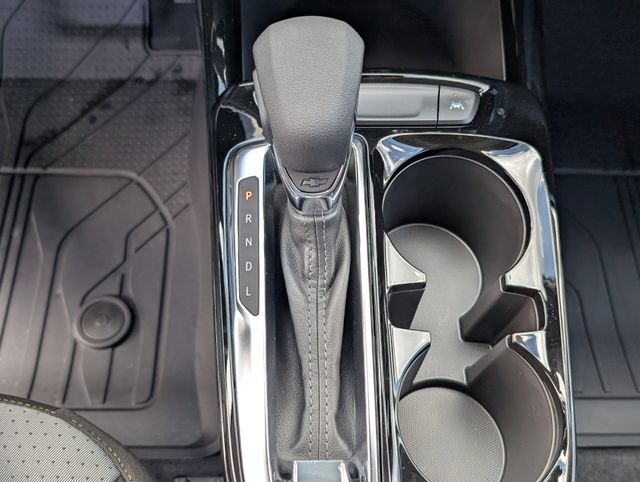 New 2026 White Chevrolet LT image 21