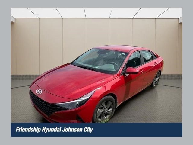 Scarlet Red 2022 Hyundai Elantra Hybrid Sedan Front-Wheel Drive 6-Speed Dual Clutch