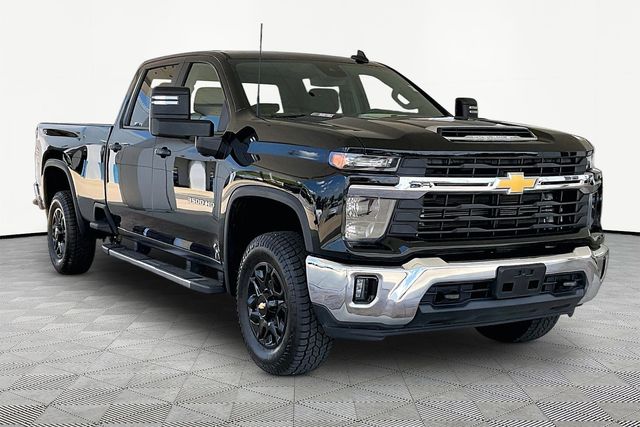  2025 Chevrolet Silverado 3500HD LT Crew Cab 4WD   