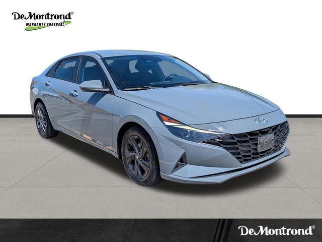 2022 Hyundai Elantra SEL - 2