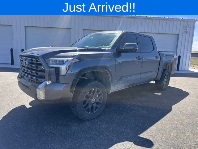 2024 Toyota Tundra Hybrid Platinum HV CrewMax Cab 4WD