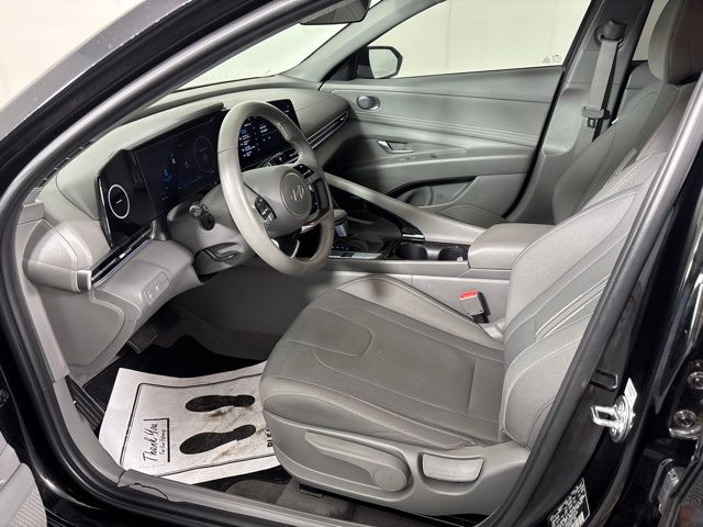 Used 2024 Hyundai Elantra Sedan