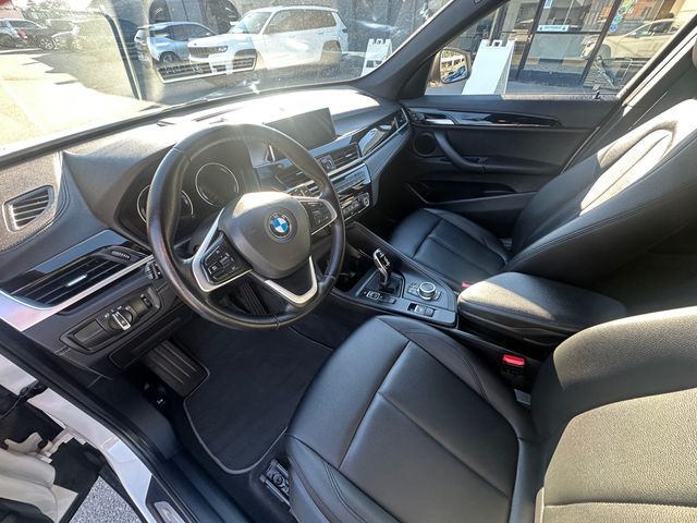 Used 2021 White BMW sDrive28i image 29
