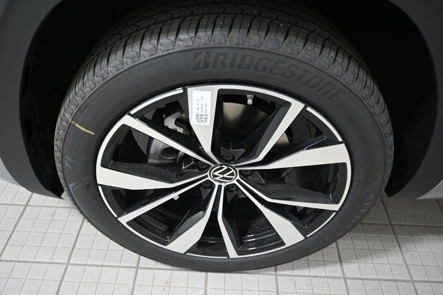 New 2026 Silver Volkswagen 2.0T SEL Premium R-Line image 18