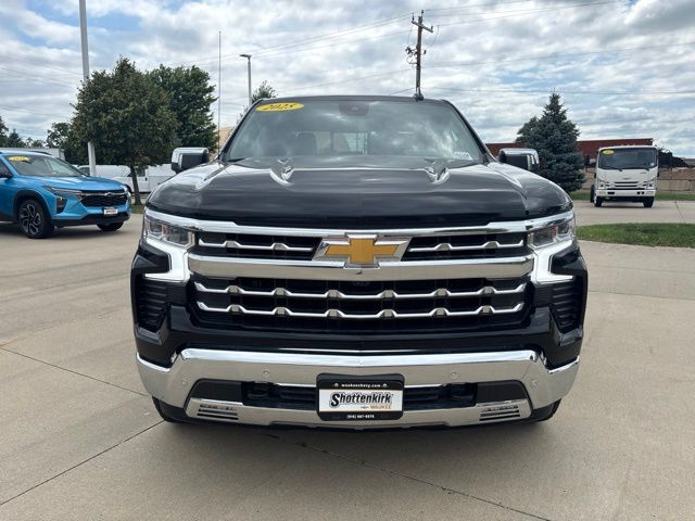 2025 Chevrolet Silverado 1500 LTZ - Photo 37