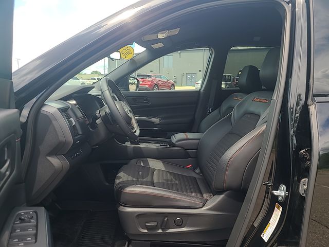 Used 2025 Nissan Pathfinder SUV