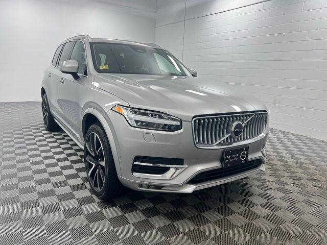  2023 Volvo XC90 B6 Plus Bright Theme 6-Passenger AWD   