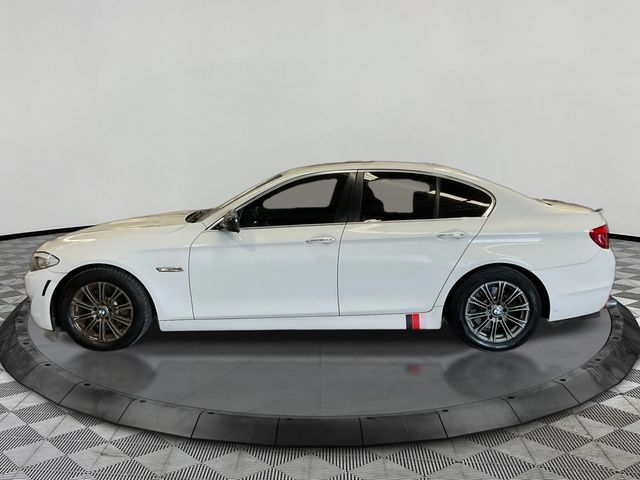 Alpine White 2012 BMW 5 Series Sedan All-Wheel Drive 8-Speed Automatic