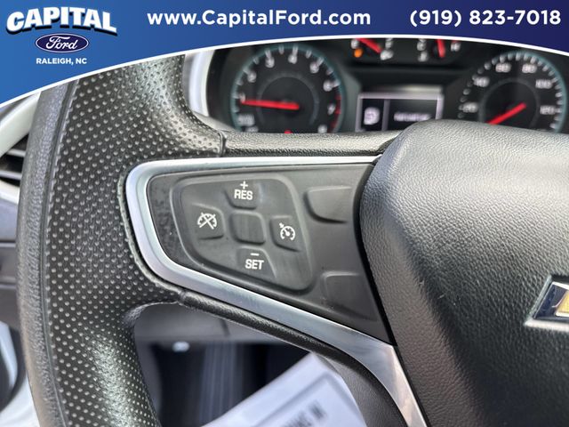 Used 2022 White Chevrolet LT image 22