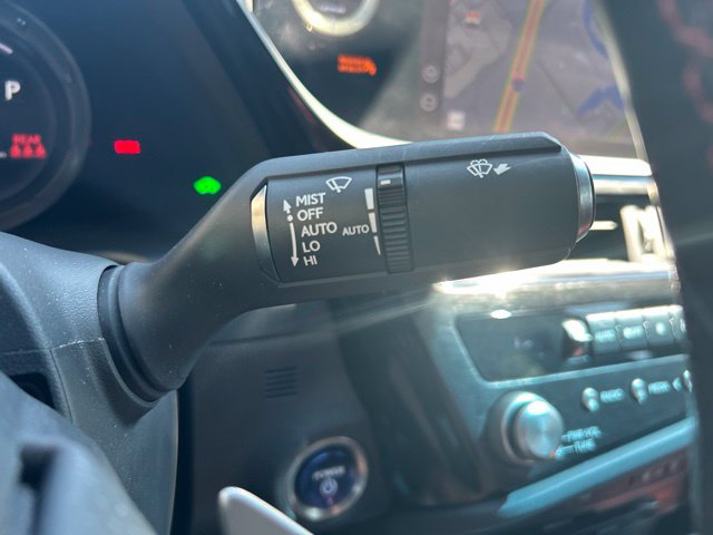 Used 2022 Black Lexus 300h image 19