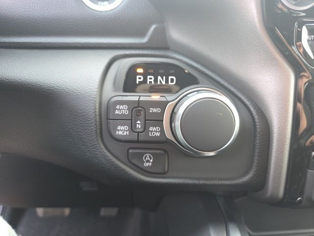 2026 Ram 1500 Big Horn/Lone Star - Diamond Black Crystal Pearlcoat exterior view 19