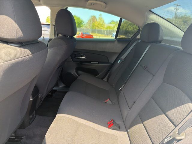 Used 2013 White Chevrolet 1LT image 11