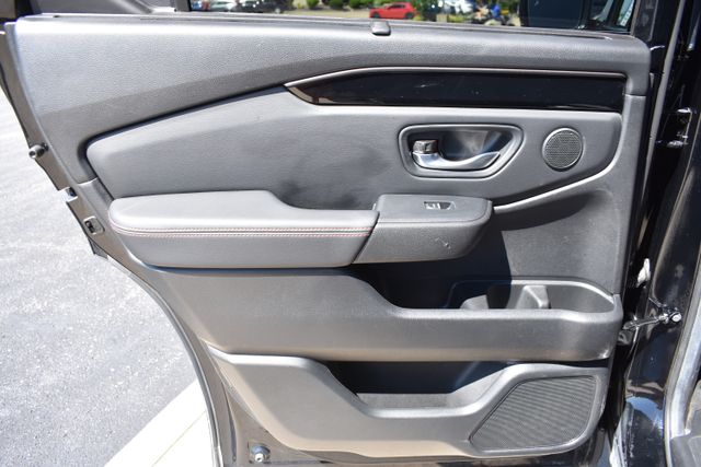 Used 2025 Honda Pilot SUV