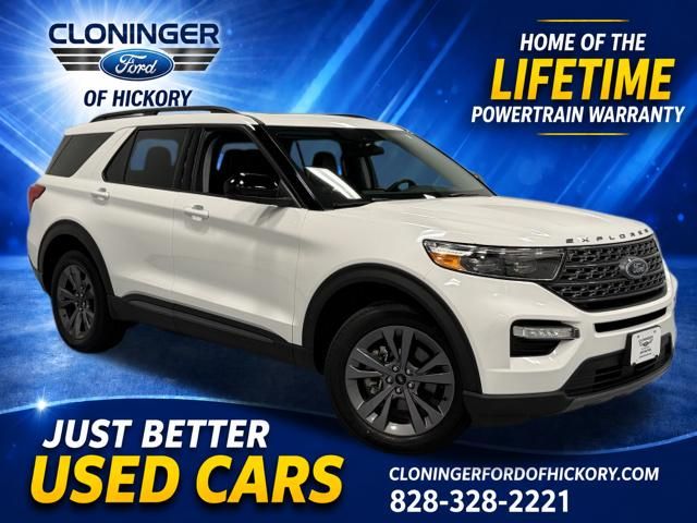 Star White Metallic Tri-Coat 2022 Ford Explorer SUV / Crossover All-Wheel Drive Automatic