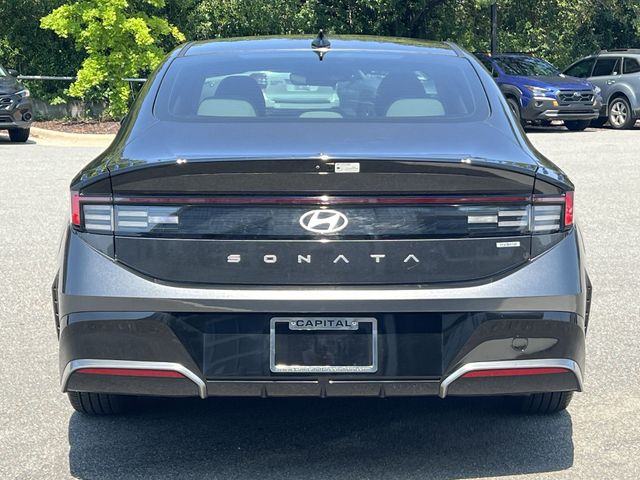 Used 2025 Gray Hyundai SEL image 12