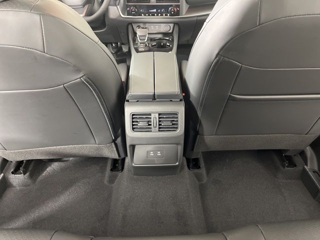 2025 Everest White Pearl Nissan Rogue SV FWD SUV
