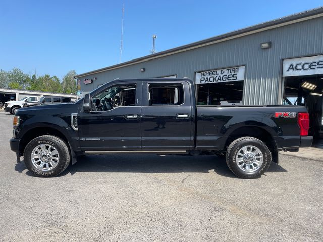 2022 Ford F-350SD Limited - Black Metallic exterior view 4