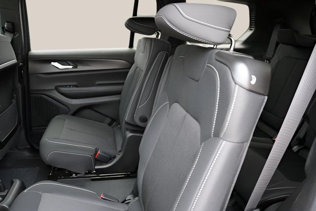 New Car 2025 Jeep Grand Cherokee L  Laredo X For Sale Under $35,000 In Austin, Texas