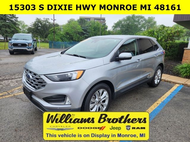 2024 Ford Edge Titanium - Silver Metallic exterior view 7