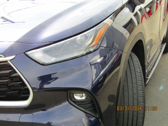 used 2022 Toyota Highlander car, priced at $29,499
