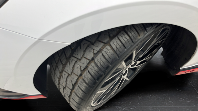Used 2022 Ceramic White Hyundai Base image 36