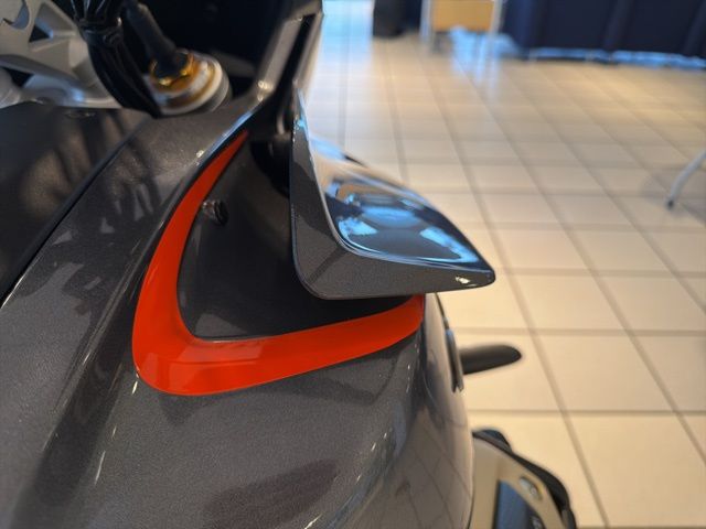 2023 – Moto Guzzi – Mandello