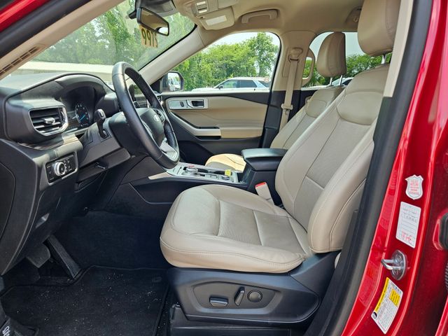 2023 Ford Explorer Limited photo