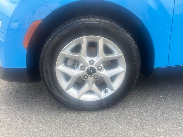 Used 2023 Blue Kia S image 9