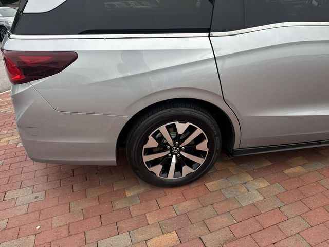 Used 2025 Honda Odyssey Van