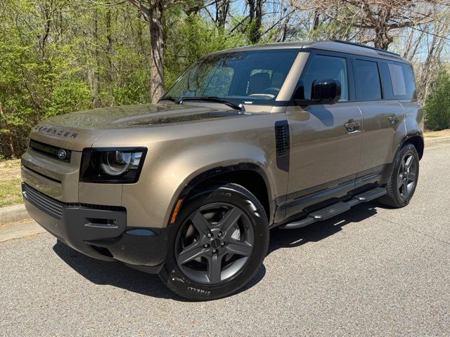 2026 Land Rover Defender 110 P400 X-Dynamic SE AWD