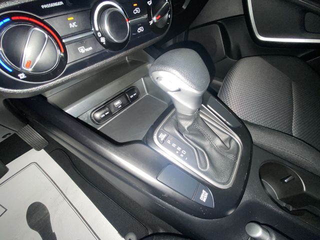 Used 2023 White Kia LX image 19