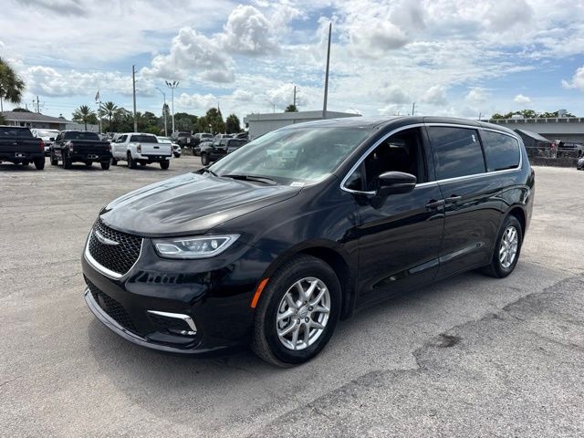 2025 Chrysler Pacifica - $25,988