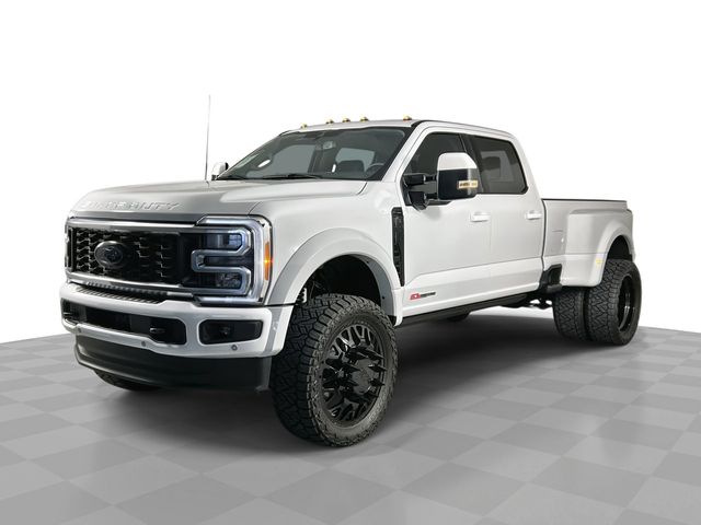 2023 Ford F-450 Super Duty Lariat Crew Cab LB DRW 4WD