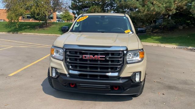 2022 GMC Canyon AT4 w/Leather 3