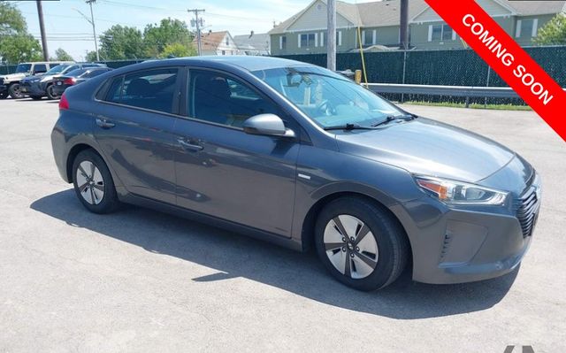 Summit White 2018 Hyundai Ioniq Hybrid Hatchback Front-Wheel Drive 6-Speed Dual Clutch