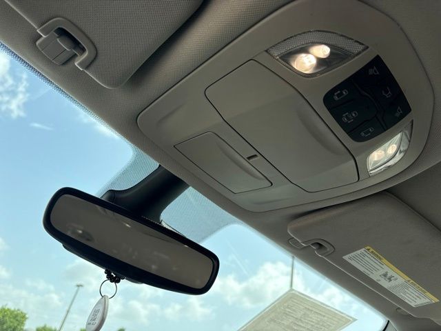 Used 2024 Chrysler Pacifica Van