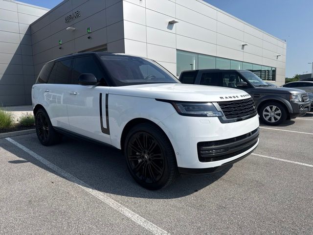  2023 Land Rover Range Rover P530 SE AWD   