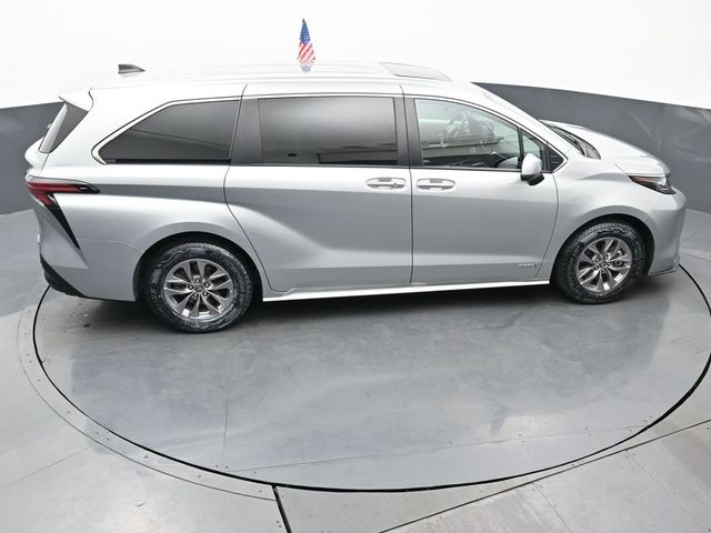 2021 Toyota Sienna XLE 49