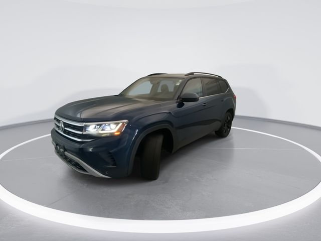 Used 2023 Blue Volkswagen 2.0T SE w/Technology image 2