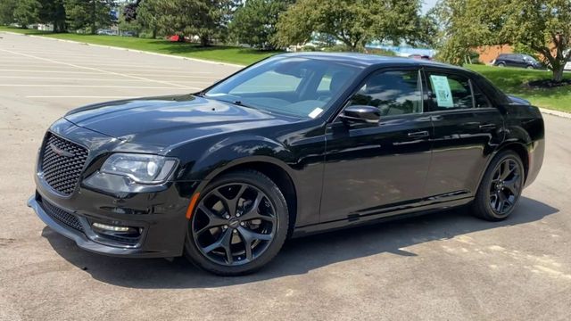 2022 Chrysler 300 S 4