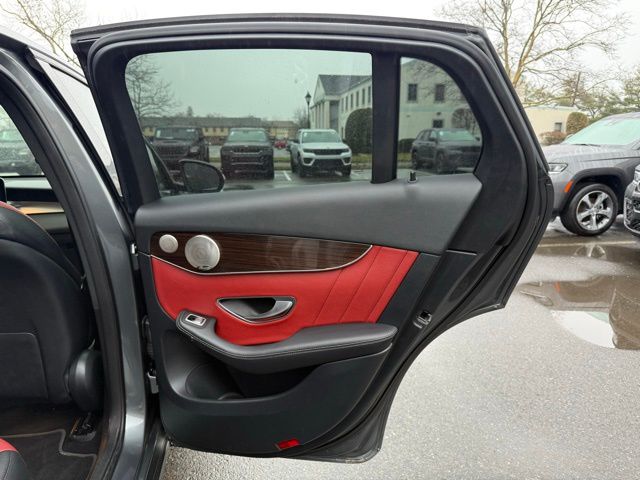 2021 Mercedes-Benz GLC