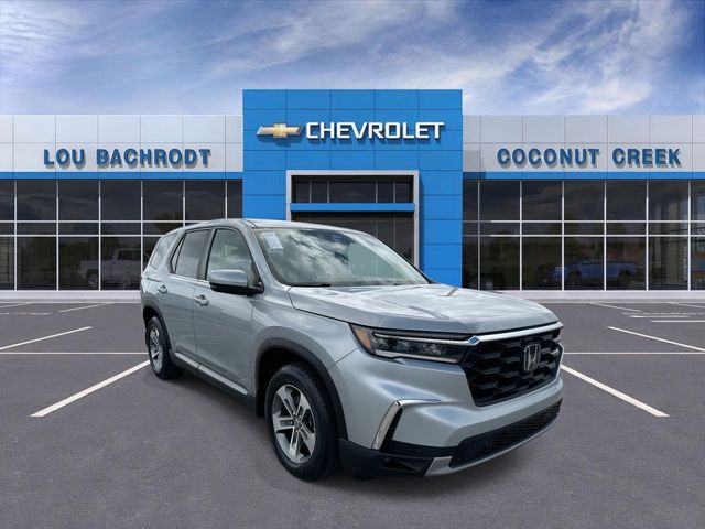 Silver 2023 Honda Pilot EX-L FWD with Captains Chairs SUV / Crossover Front-Wheel Drive Automatic
