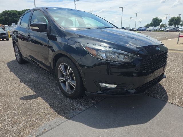 Shadow Black 2017 Ford Focus SE Sedan Front-Wheel Drive 6-Speed Automatic