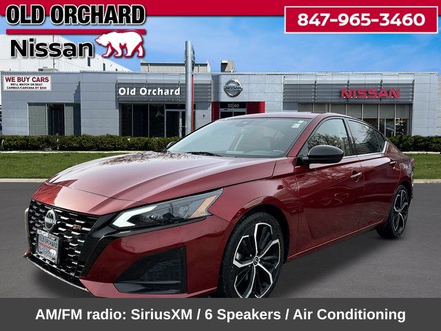 Red (Scarlet Ember Tintcoat) 2023 Nissan Altima 2.5 SR FWD Sedan Front-Wheel Drive Continuously Variable Transmission