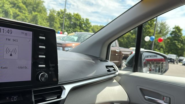 Used 2024 Toyota Sienna Van