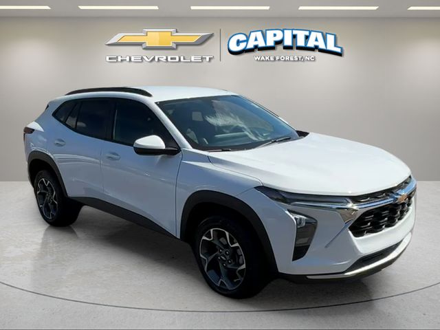Used 2025 White Chevrolet LT image 9